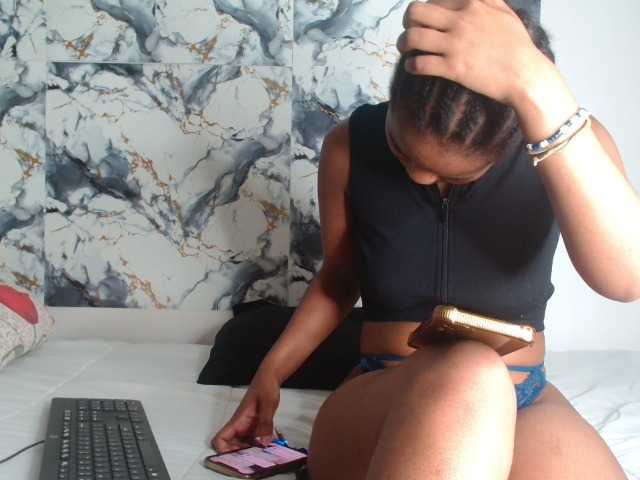 AshleyT255 live cam on BongaCams