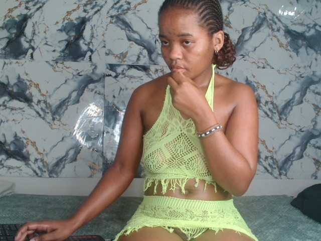 AshleyT255 live cam on BongaCams