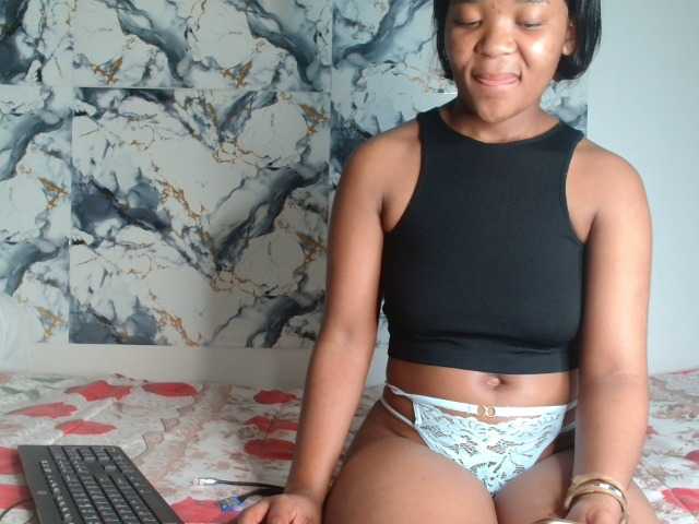 AshleyT255 live cam on BongaCams