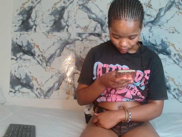 AshleyT255 live cam on BongaCams