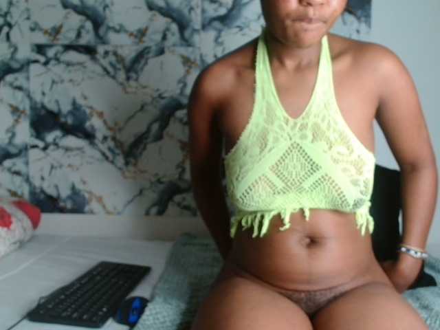 AshleyT255 live cam on BongaCams