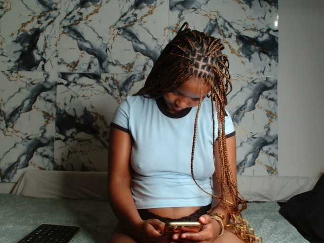 AshleyT255 live cam on BongaCams