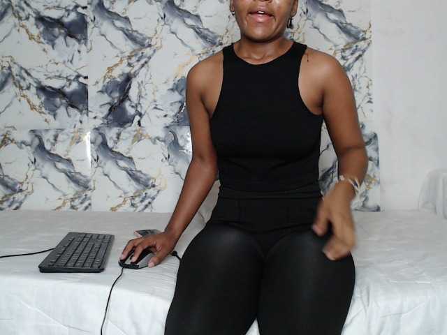AshleyT255 live cam on BongaCams