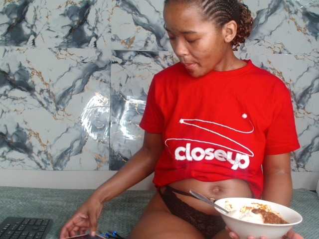 AshleyT255 live cam on BongaCams