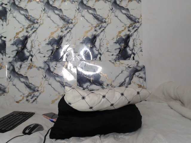 AshleyT255 live cam on BongaCams