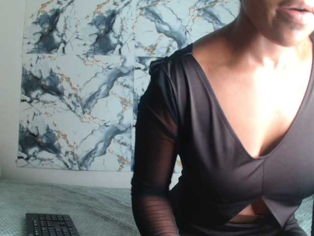 AshleyT255 live cam on BongaCams