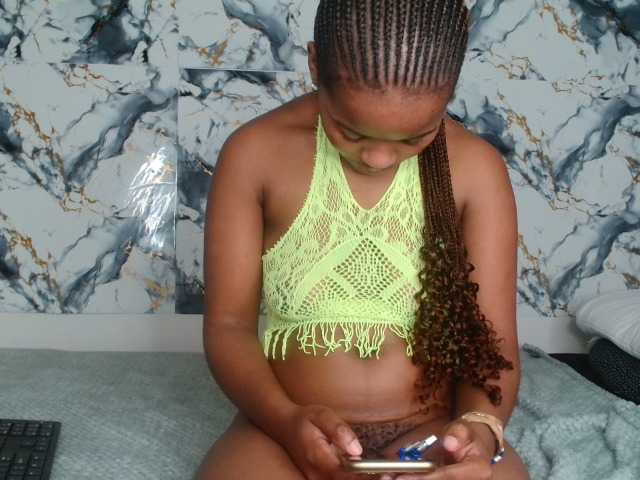 AshleyT255 live cam on BongaCams