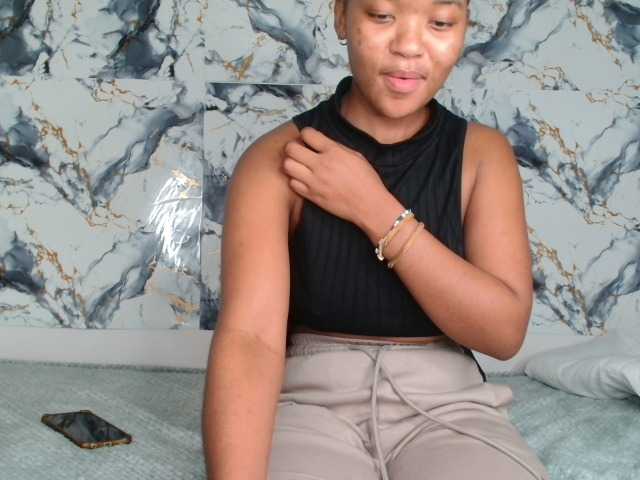 AshleyT255 live cam on BongaCams