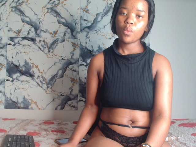 AshleyT255 live cam on BongaCams