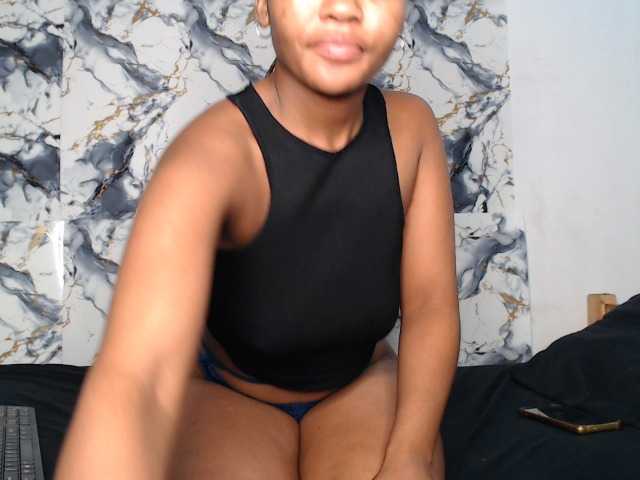 AshleyT255 live cam on BongaCams