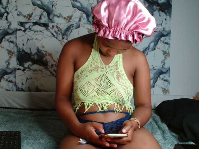 AshleyT255 live cam on BongaCams