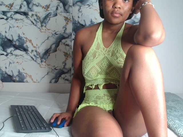 AshleyT255 live cam on BongaCams