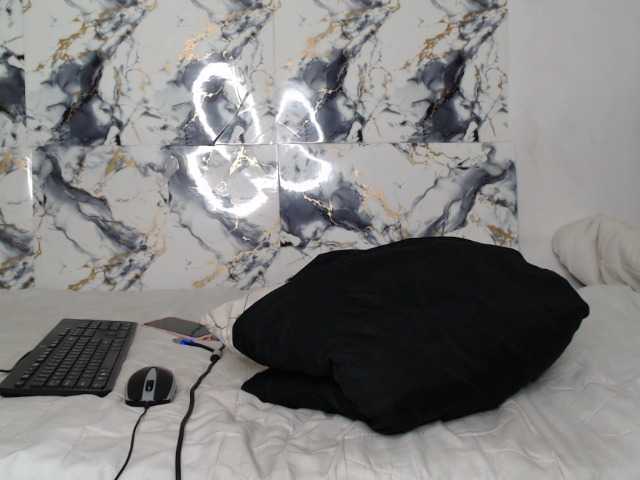 AshleyT255 live cam on BongaCams