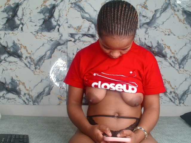 AshleyT255 live cam on BongaCams