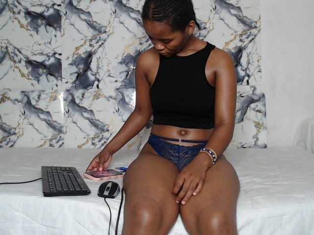 AshleyT255 live cam on BongaCams