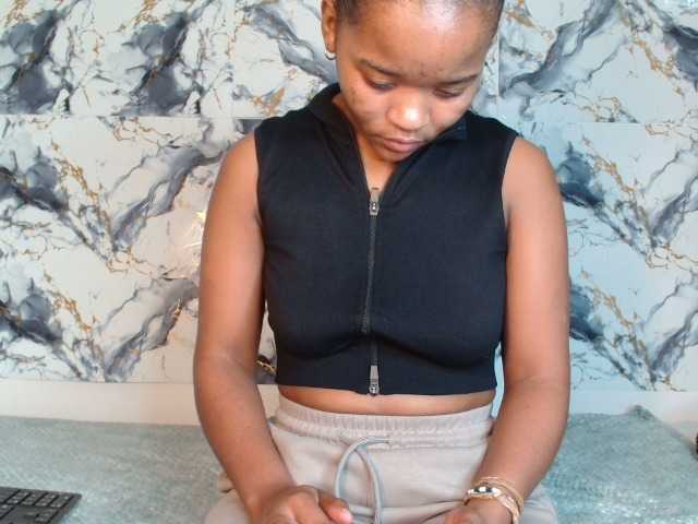 AshleyT255 live cam on BongaCams
