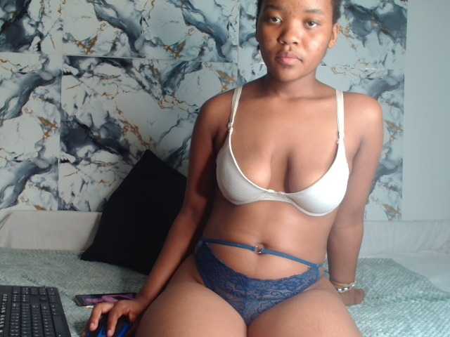 AshleyT255 live cam on BongaCams