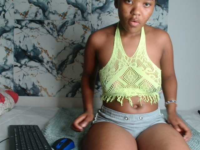 AshleyT255 live cam on BongaCams