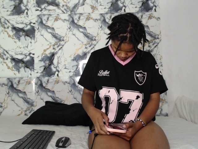 AshleyT255 live cam on BongaCams