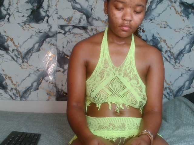 AshleyT255 live cam on BongaCams