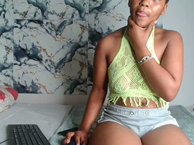 AshleyT255 live cam on BongaCams