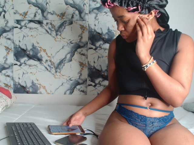 AshleyT255 live cam on BongaCams
