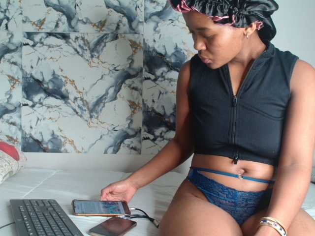 AshleyT255 live cam on BongaCams
