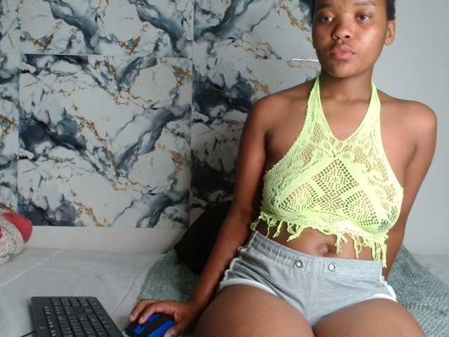 AshleyT255 live cam on BongaCams