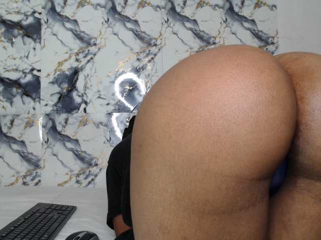 AshleyT255 live cam on BongaCams