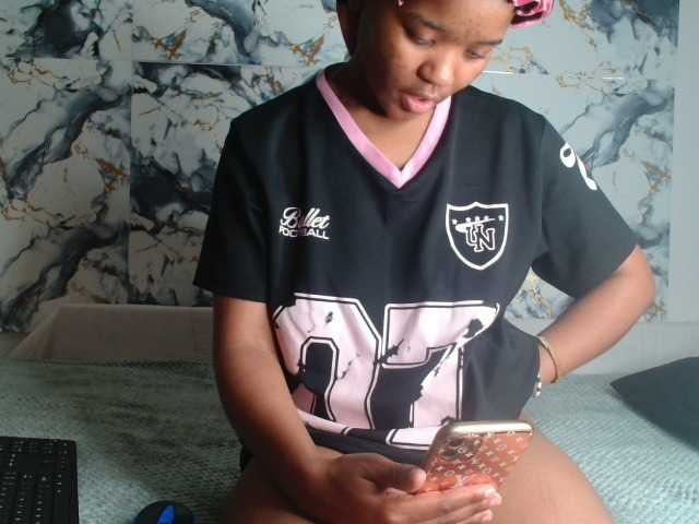 AshleyT255 live cam on BongaCams