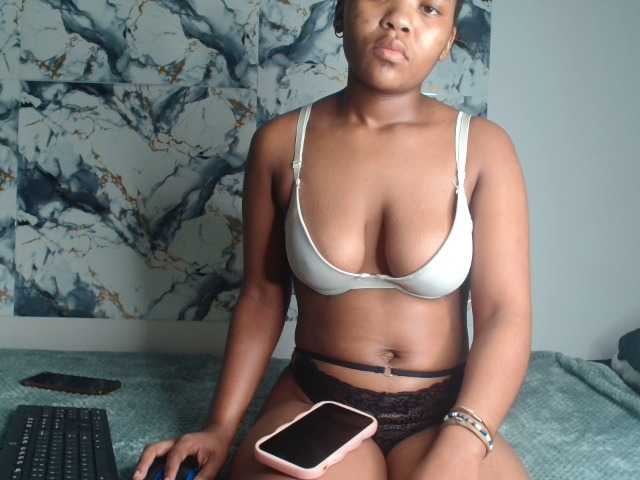 AshleyT255 live cam on BongaCams