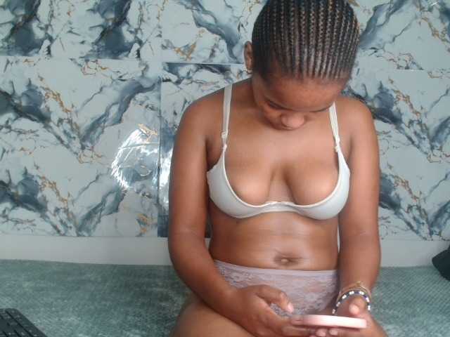 AshleyT255 live cam on BongaCams