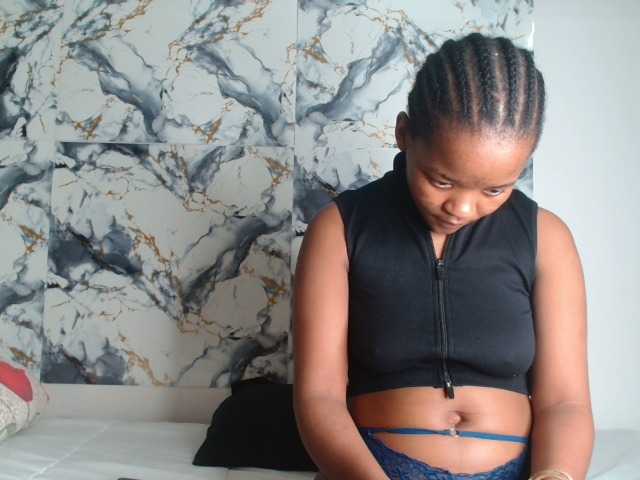 AshleyT255 live cam on BongaCams