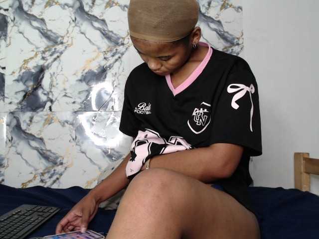 AshleyT255 live cam on BongaCams
