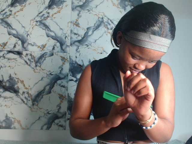 AshleyT255 live cam on BongaCams
