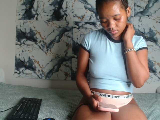 AshleyT255 live cam on BongaCams