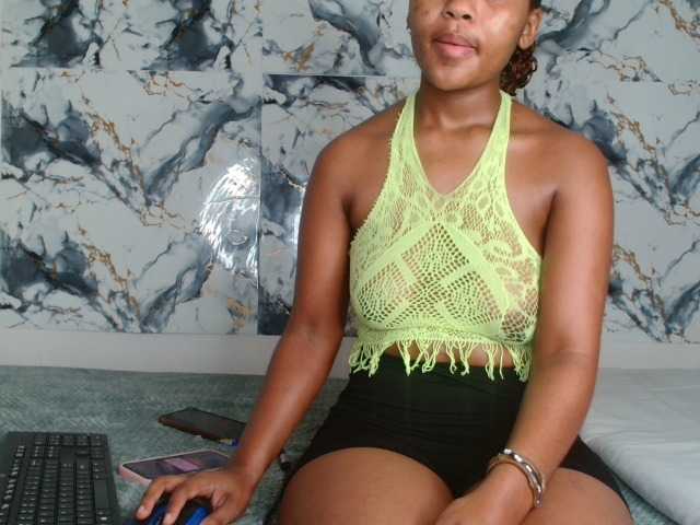 AshleyT255 live cam on BongaCams