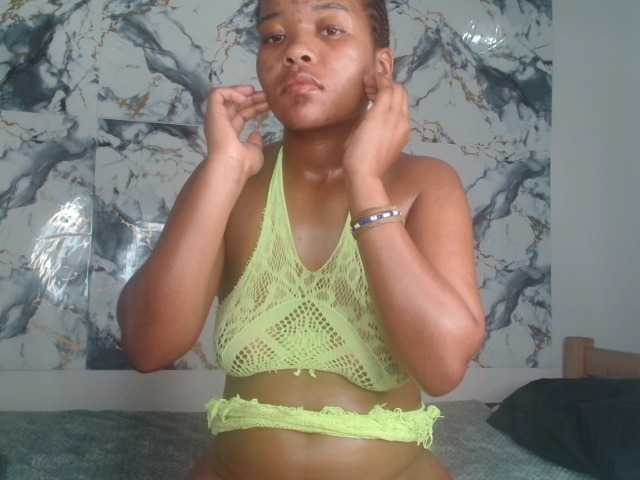 AshleyT255 live webcam show