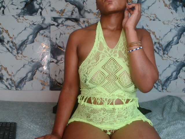 AshleyT255 live cam on BongaCams