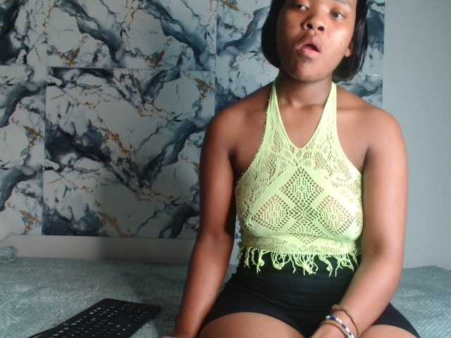 AshleyT255 live cam on BongaCams