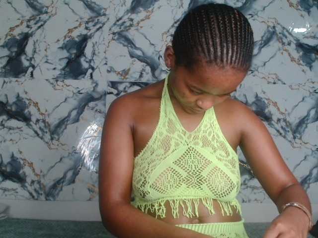AshleyT255 live cam on BongaCams