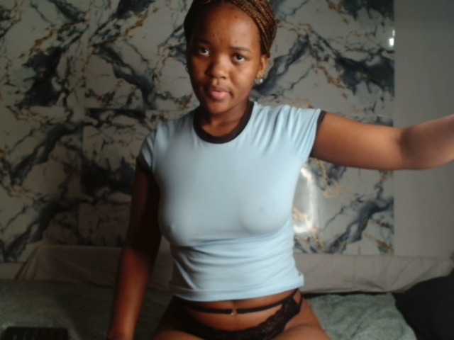 AshleyT255 live cam on BongaCams