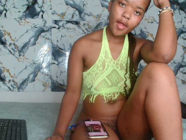 AshleyT255 live cam on BongaCams