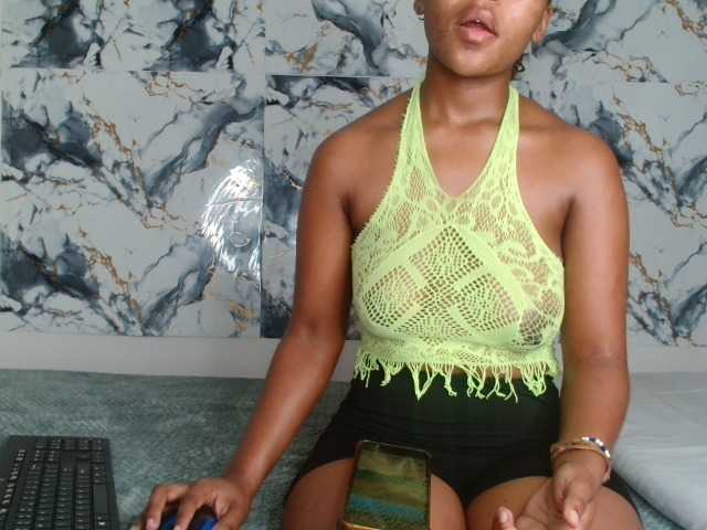 AshleyT255 live cam on BongaCams