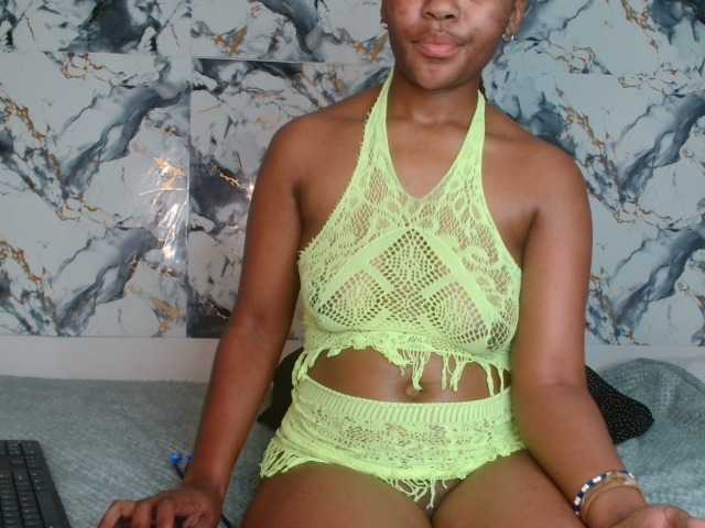 AshleyT255 live cam on BongaCams