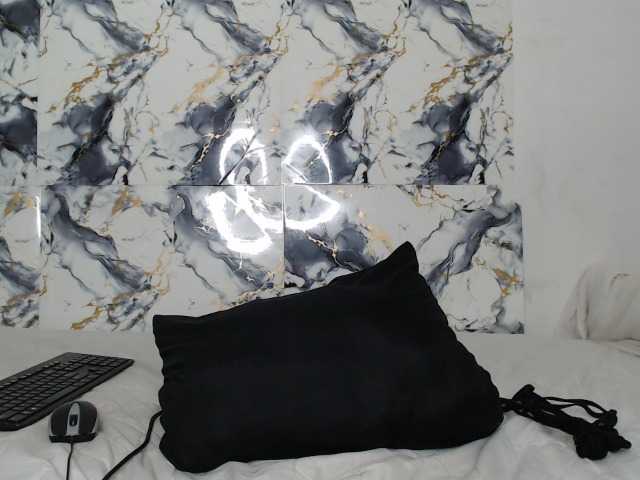 AshleyT255 live cam on BongaCams