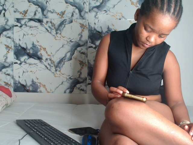 AshleyT255 live cam on BongaCams