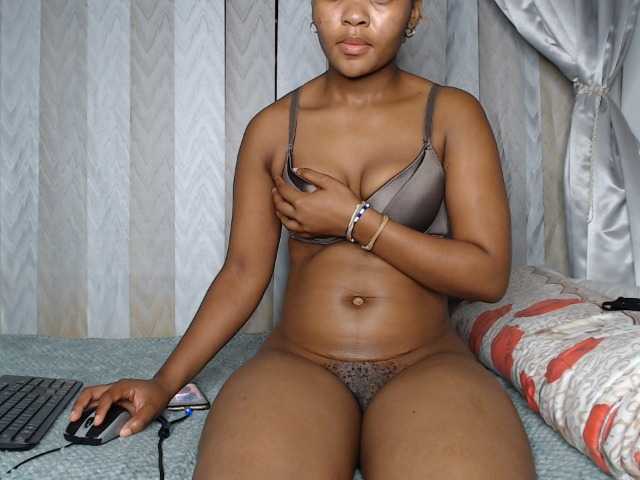 AshleyT255 live cam on BongaCams