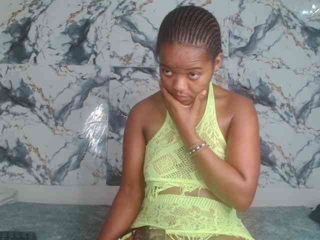 AshleyT255 webcam