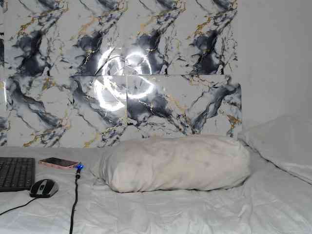 AshleyT255 webcam